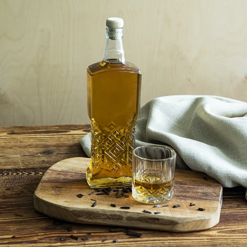 Kredensflaske 700ml med kork - 6