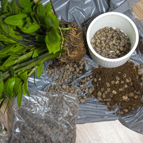 Leca til potteplanter, havebrug og skove i glas 10–20 mm, 4L - 10