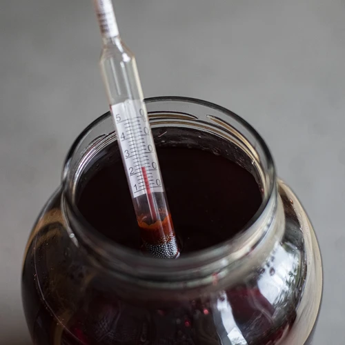 Vinmåler med termometer i uknuselig reagensglas - 6
