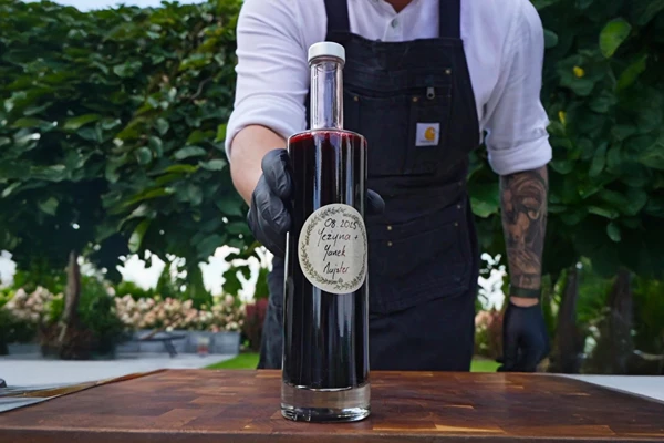 Brombærlikør – hjemmelavet opskrift på en aromatisk drik