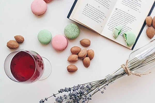 Ciderini med æble og jordbær