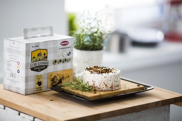 Ost à la koryciński med tomater