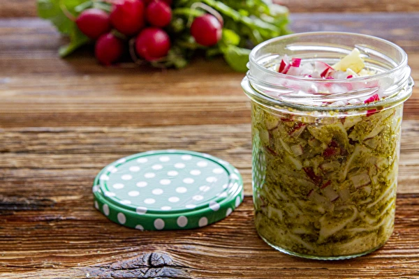 Pesto af radiseblade