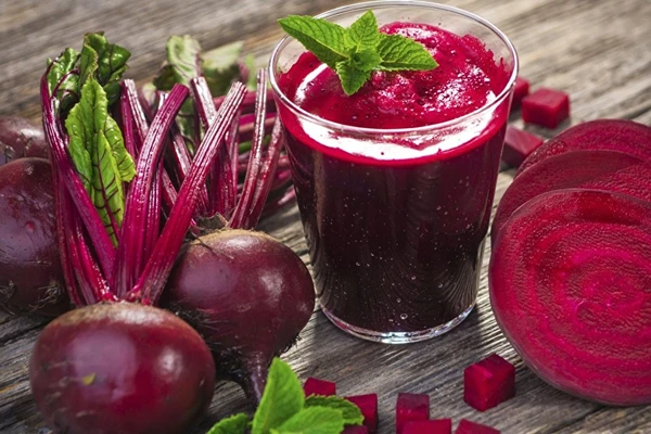 Tyreblod - rødbedelikør