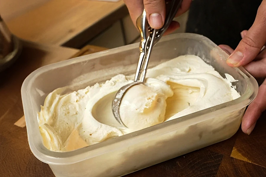 Flødeis med et strejf af cognac