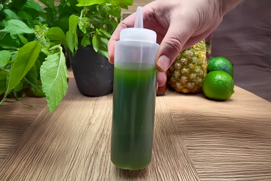 Grøn urteolie – den aromatiske hemmelighed i dit køkken