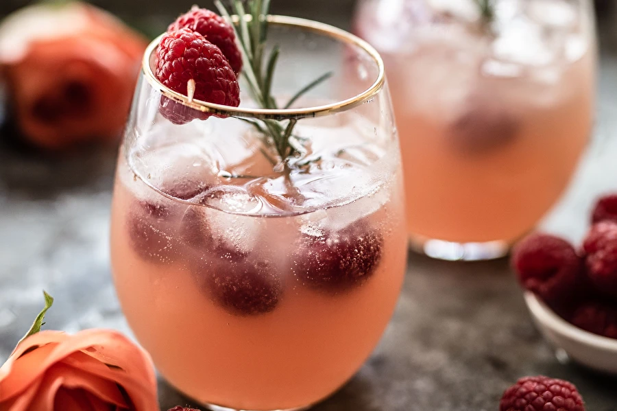 Browin Przepiśnik - Hjemmelavet hindbærvin - halvsød