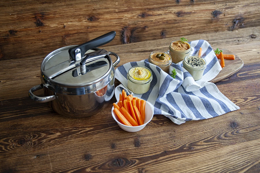 Hummus i forskellige smagsvarianter