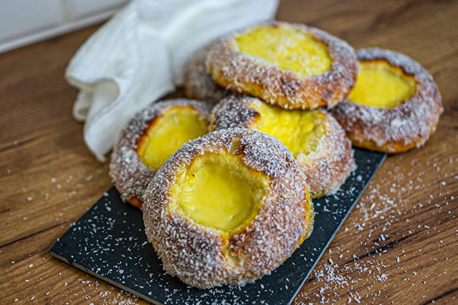 Skoleboller – norske boller med vaniljecreme og kokos