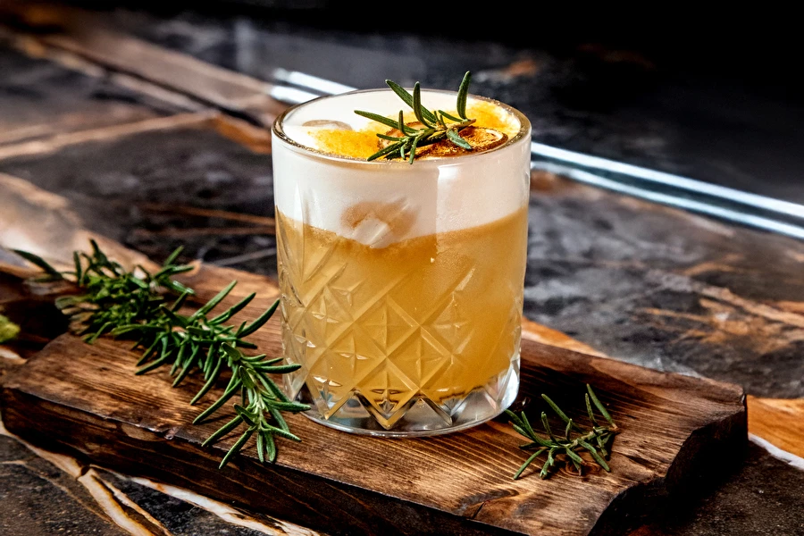 Browin Przepiśnik - Whisky Fire Sour - en drink med markant karakter
